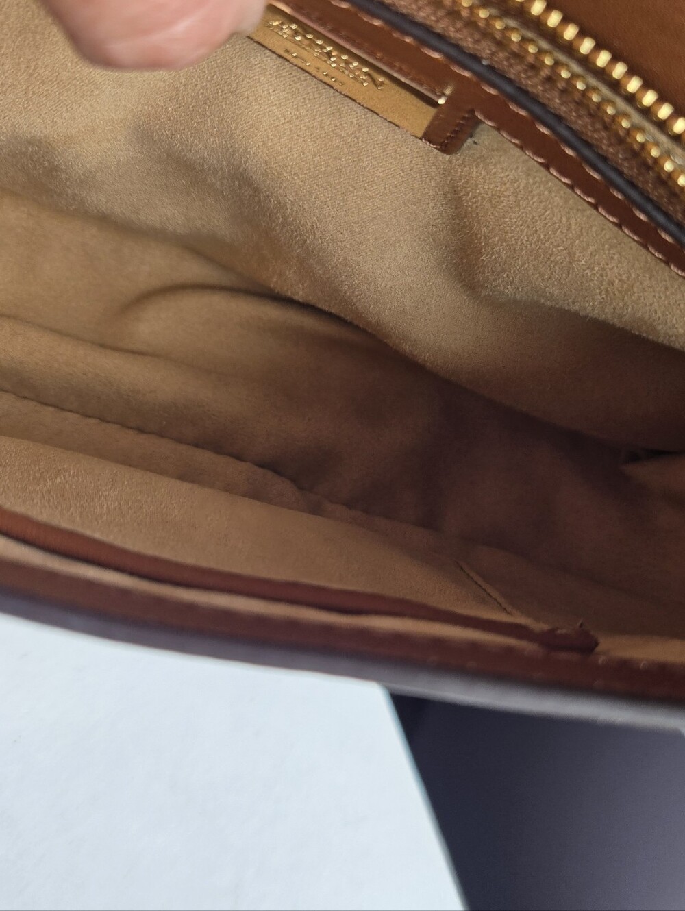 Ralph Lauren British Tan  Leather Shoulder Bag with Gold Hardware - Picture 7 of 9